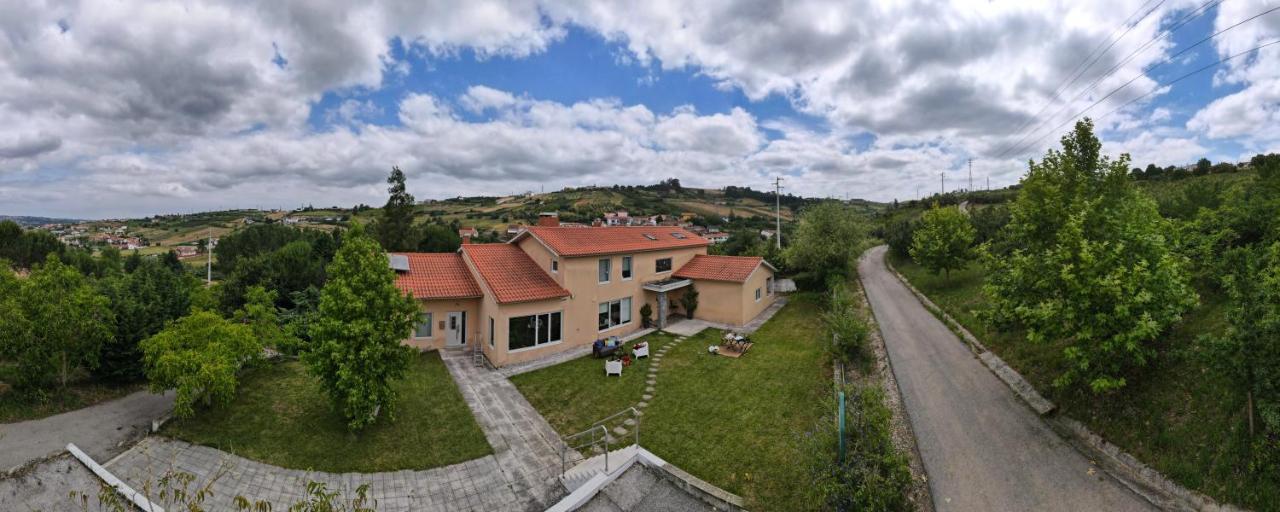 Casa Do Colipo Guest House Batalha Exterior photo